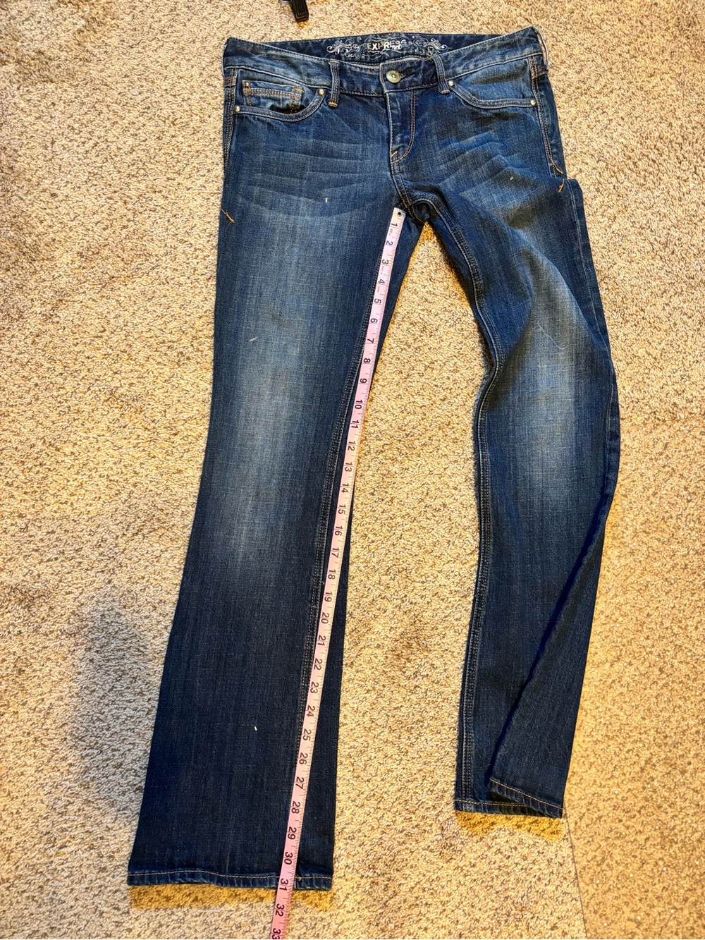Express Low‑Rise Bootcut Jeans — Women’s 4, Medium Wash (Y2K)